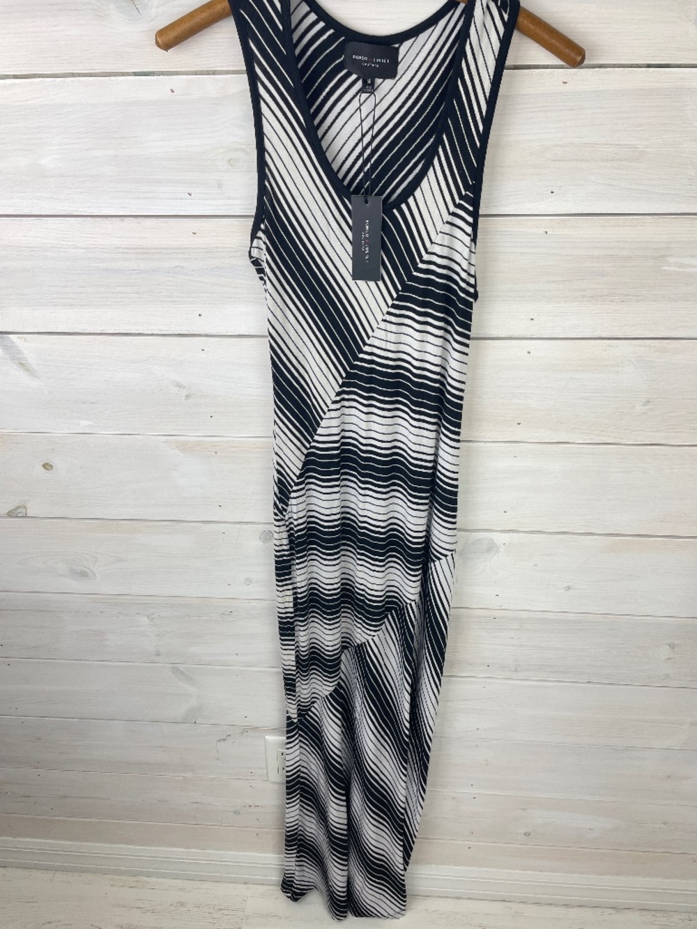 Romeo + Juliet Couture Black White Stripe Sleeveless Maxi Dress